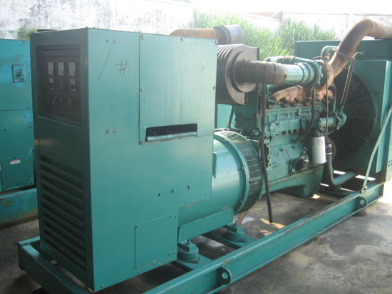 垦利租赁发电机- 发电机碳刷磨损的原因是什么