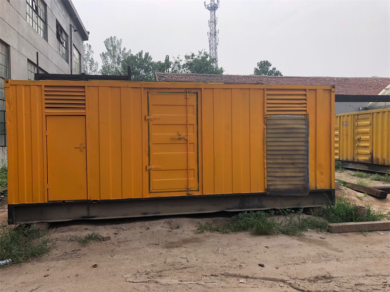 垦利柴油发电机如何判断新机油是否已经完全充满机油滤清器？