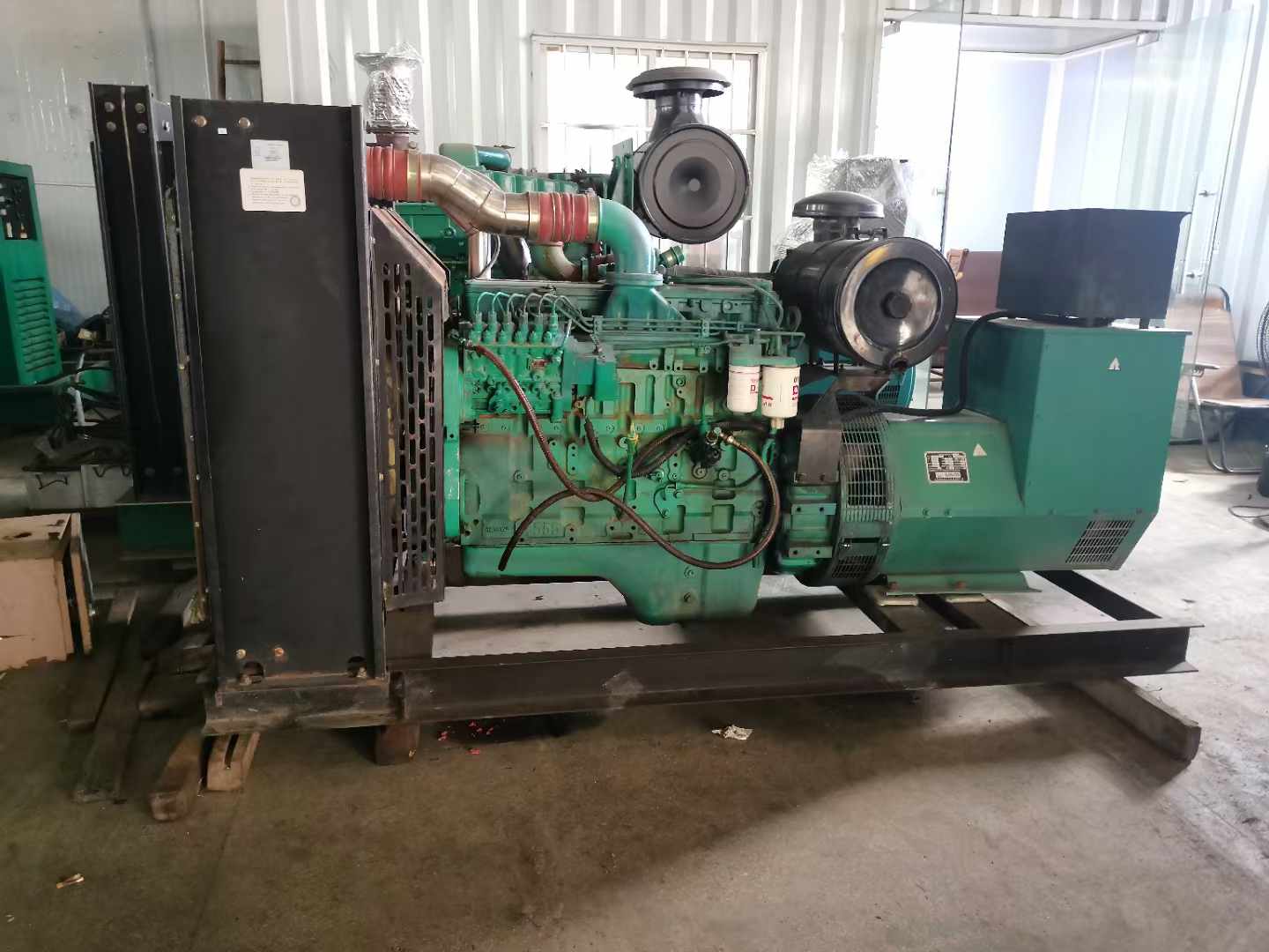 垦利发电机租赁如何确定电缆的承载电流是否在安全范围内？