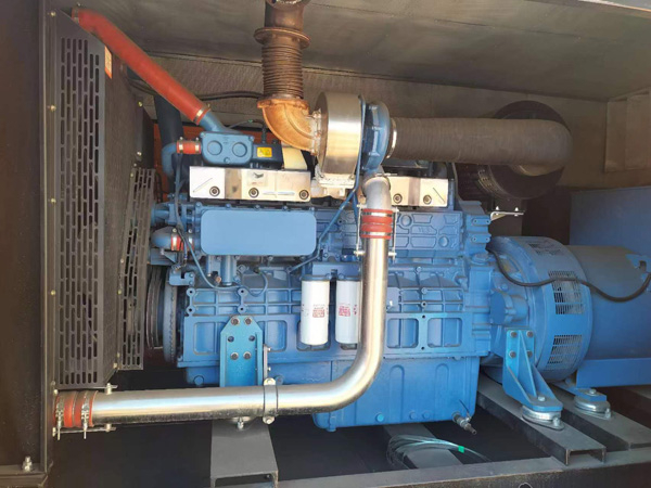 垦利燃油消耗率与进气温度的具体关系是什么？