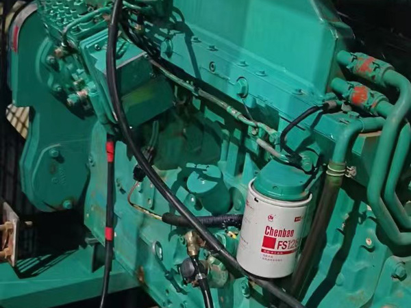 垦利如何确定新的发电机组控制系统是否与原系统兼容？